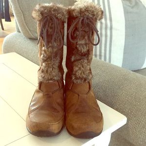Brown north face winter boots